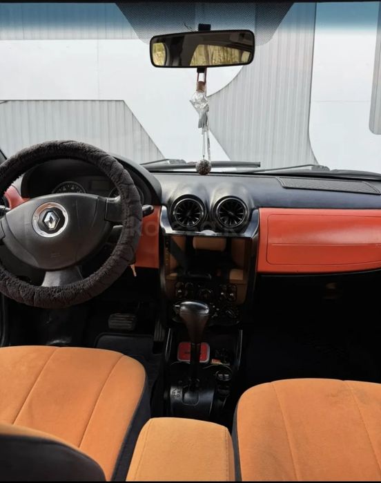 Продам рено сандеро степвей