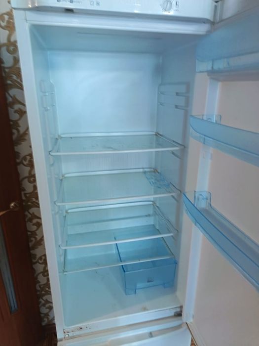 Продам холодильник
