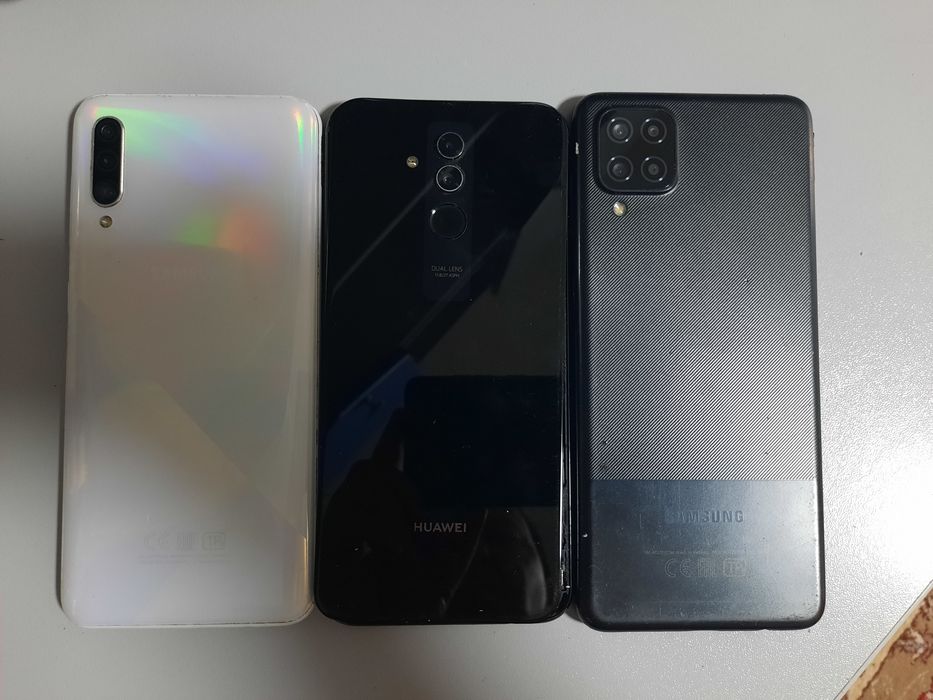 Продам телефоны на запчасти