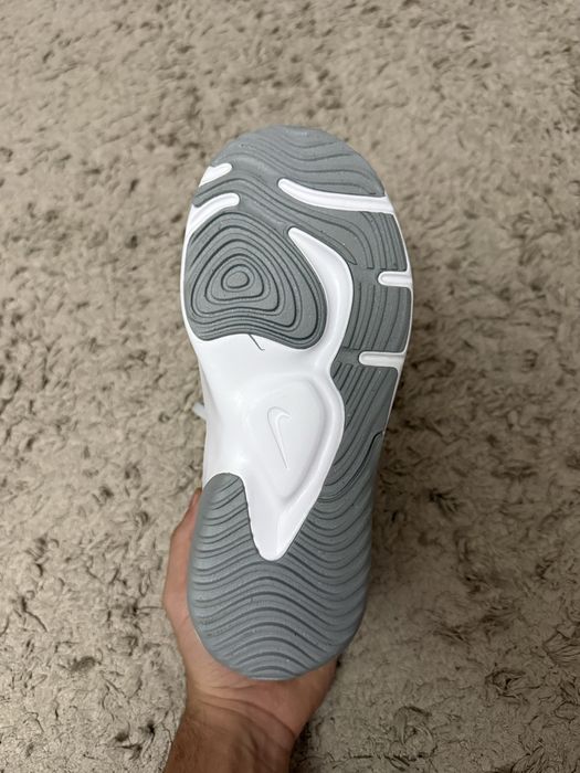 Кроссовки найк матерчатые