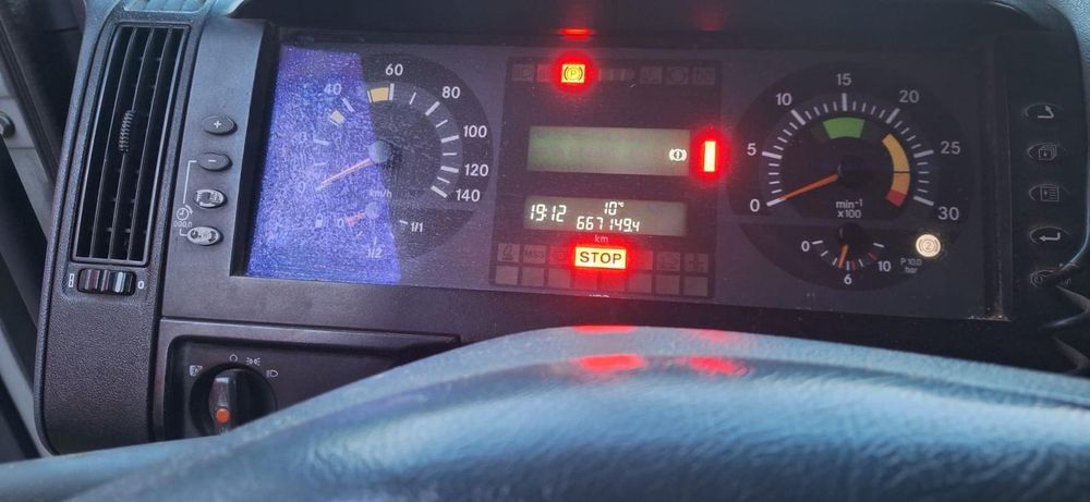 Mercedes-Benz Atego 818