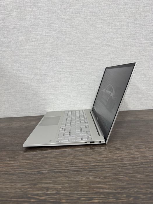 8-Ядерный HP Pavilion-15 Ryzen-3 13th Gen 8gb Ram 256gb SSD 15.6 IPS!
