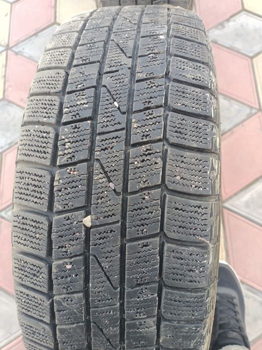 Зимние шины 185/65/15