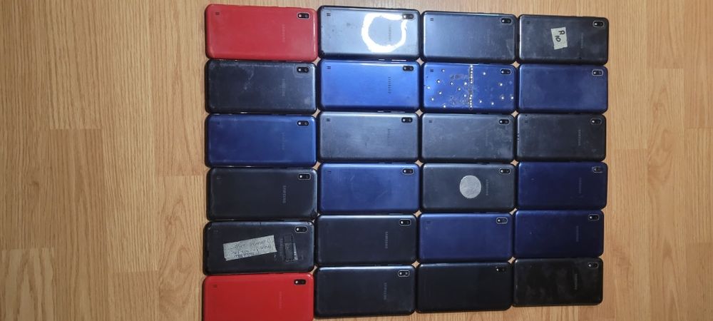 Telefoane pentru piese sau reparat