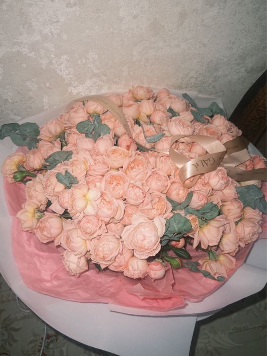 Цветв в кустовык