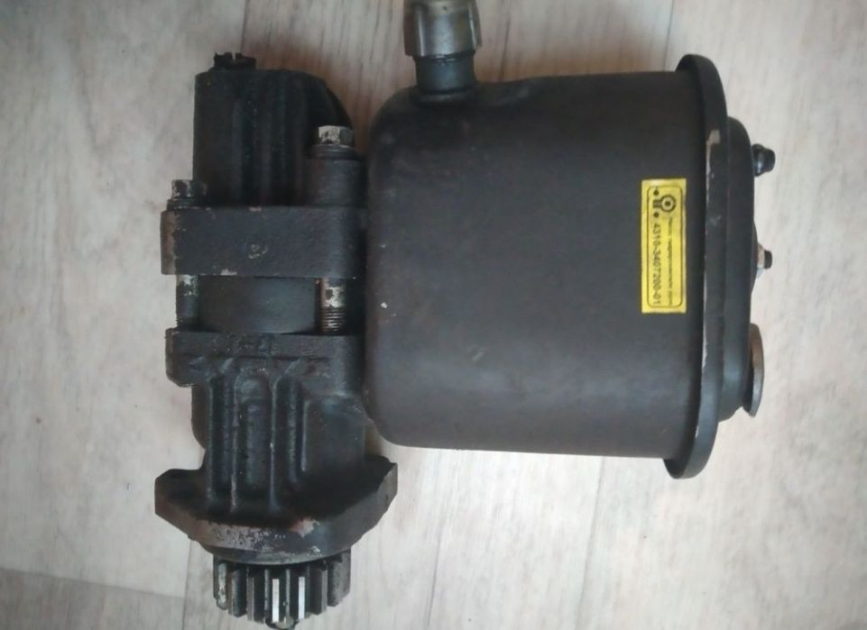 Насос на Камаз продаю.Адрес Ануар