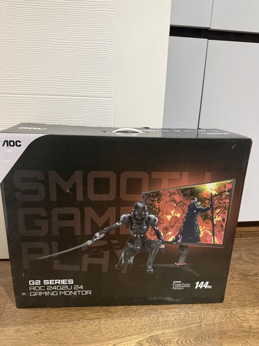 Продавам компютър+монитор и периферия