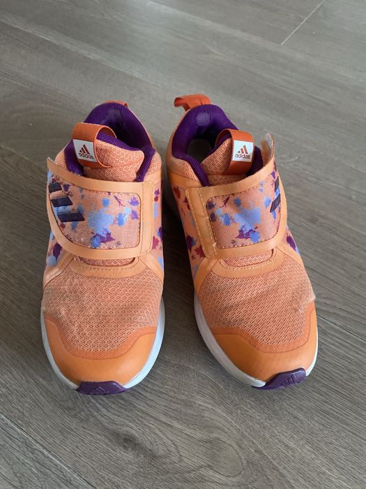 Кроссовки для девочек