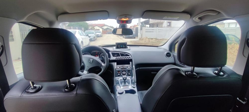 Vând Peugeot 3008 Hybrid