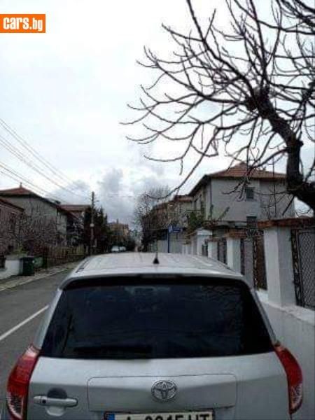 Джип Тойота Рав 4