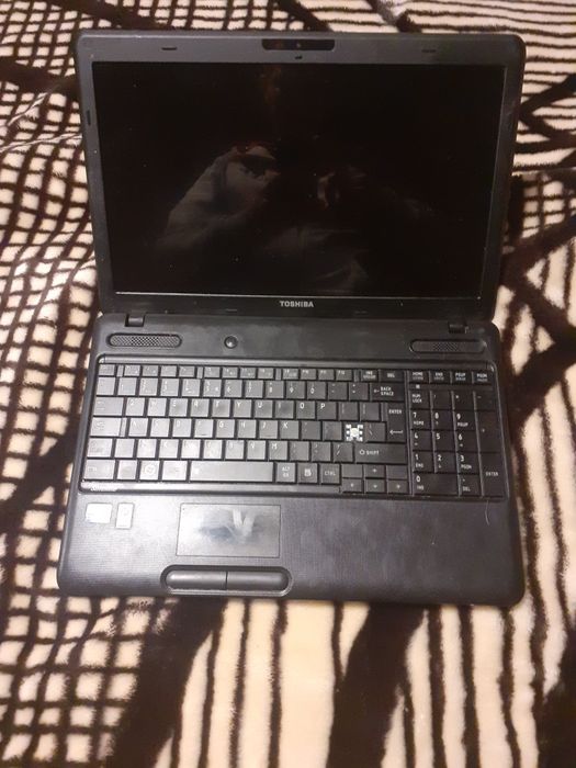 Pentru piese  laptop   Toshiba