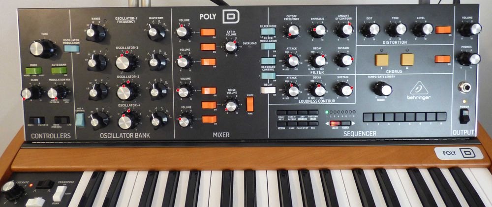 Behringer POLY D