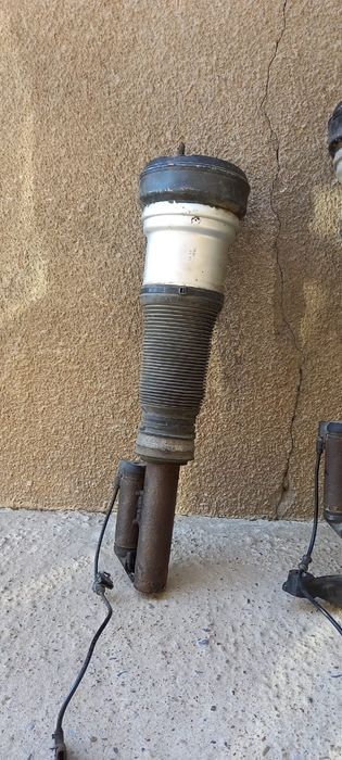 Пневмо амортизаторы на w220 мерседес.