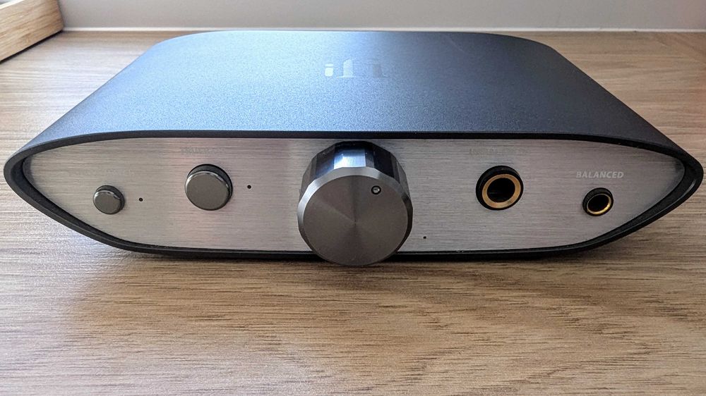 Vând placă de sunet externă și amplificator căști iFi Zen DAC