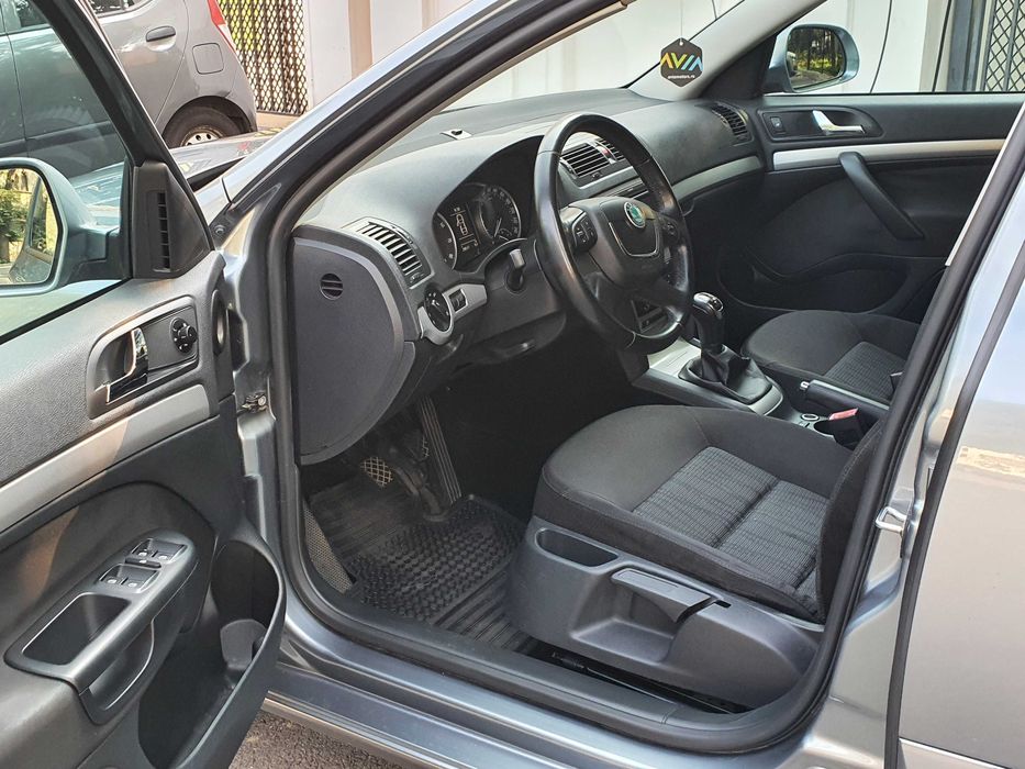 SKODA Octavia 2012 — imagine 5