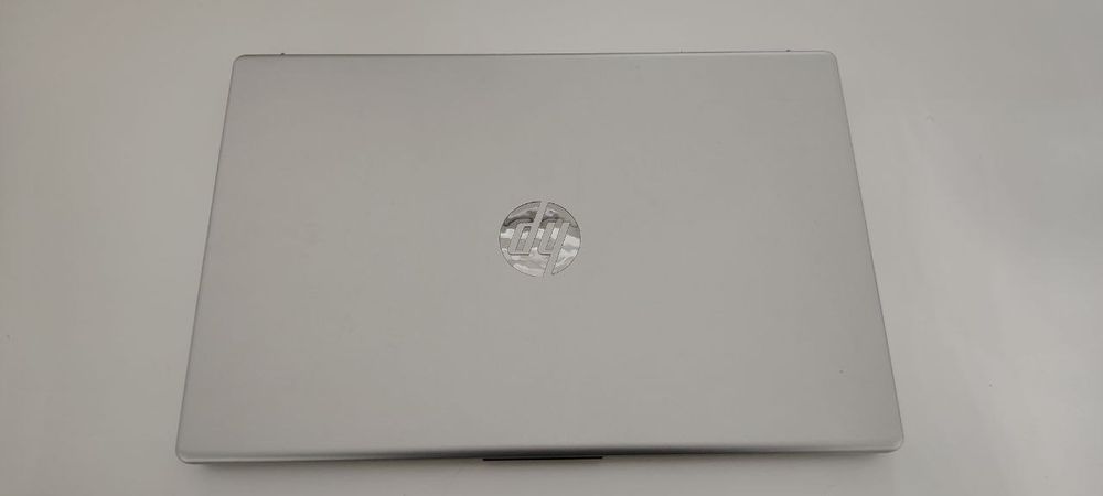 Продаётся почти новый ноутбук