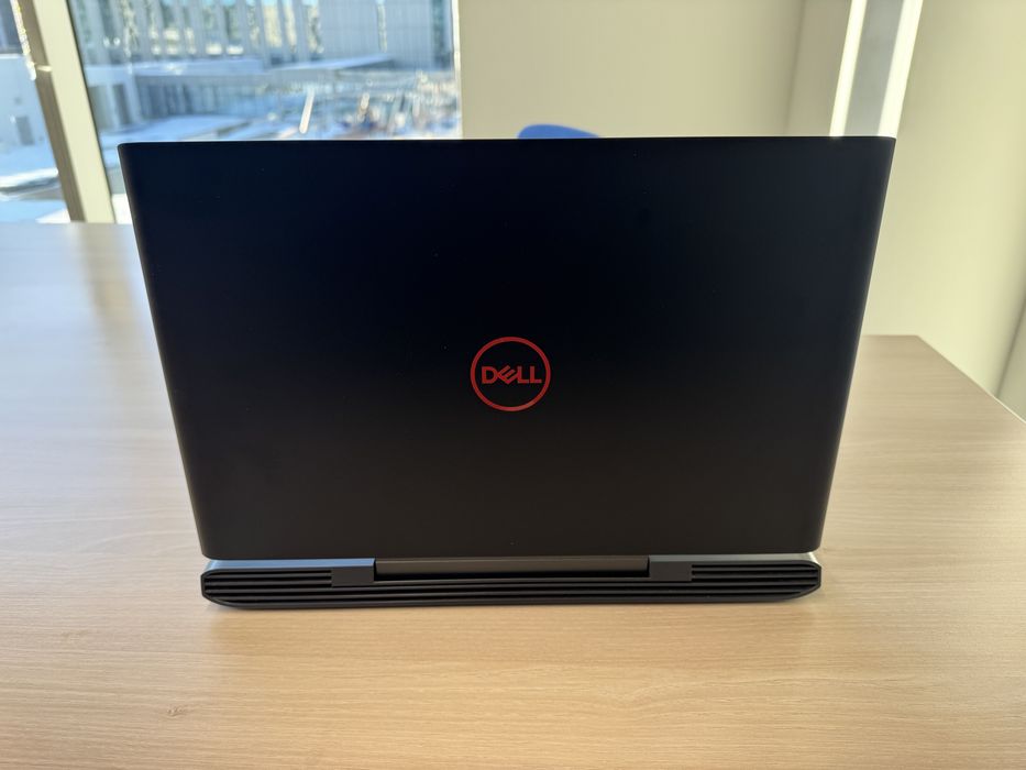 Ноутбук DELL Inspiron 7577
