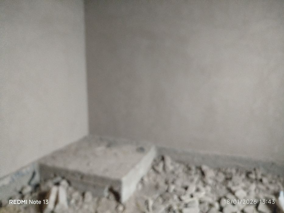 Жой сотилади қурулиши тугалланмаган