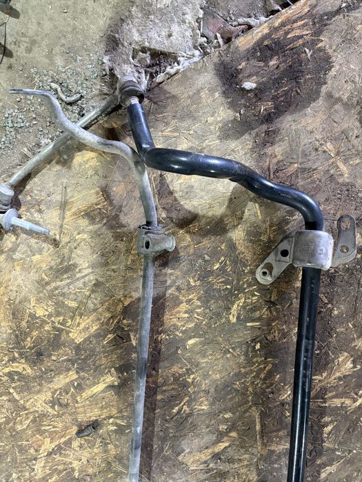 Mercedes w213 Е класа Комби 2.2cdi 194кс 4matic Стабилизиращи Щанги