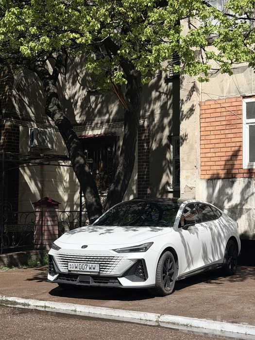 Changan uni-v soltiladi