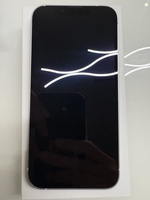 iPhone 13 Starlight | 128GB | Пълен комплект | Отлично състояние
