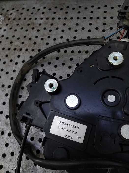 Broasca usa culisanta dreapta vw caddy 3 2k 2c 2k0843654n