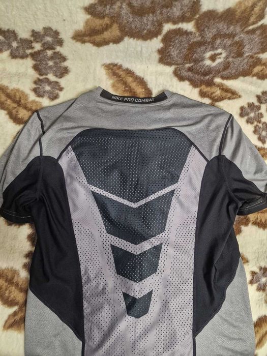 Оригинална тениска Nike Pro Combat