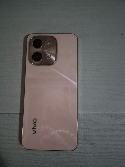 Телефон Vivo Y 28
