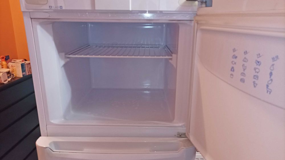 Хладилник Indesit TAN 3