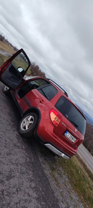 Vând Suzuki sx4 .