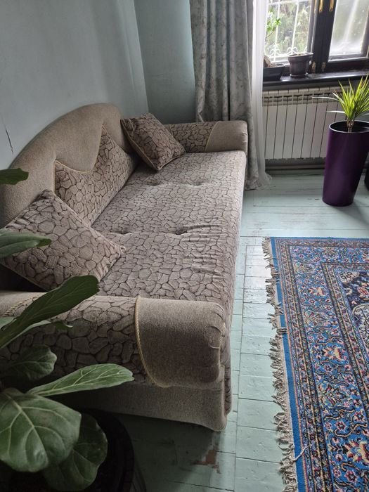 Продам диван, в хорошем состоянии.