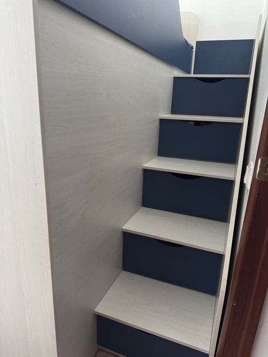 Двухяьярусная кровать