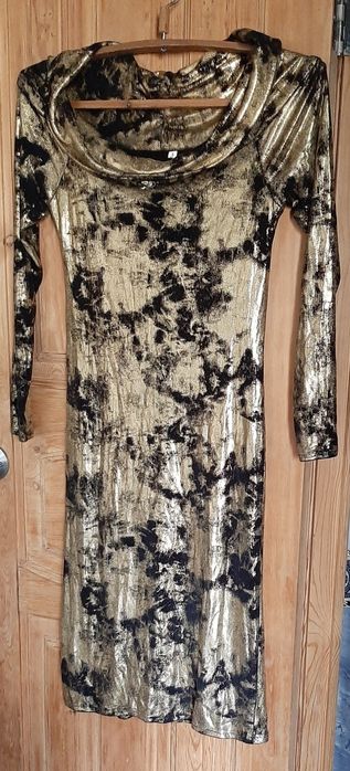 Платье  р42-44,обувь р37-38.