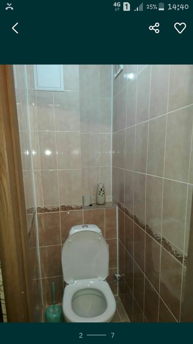 Есть нагреватель воды.