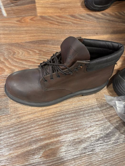 Продам спецобувь Red Wings