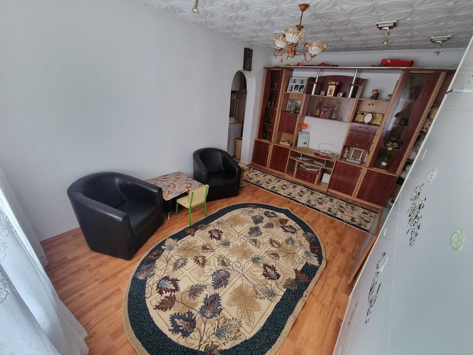 Apartament 2 camere zona 23 august etaj 2/4 36mp