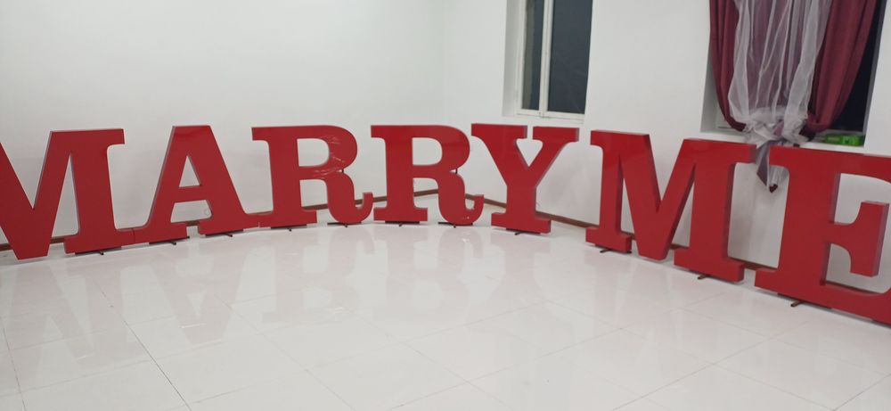 Tayyor marry me yozuvi sotiladi.  Ishlatilmagan yangi