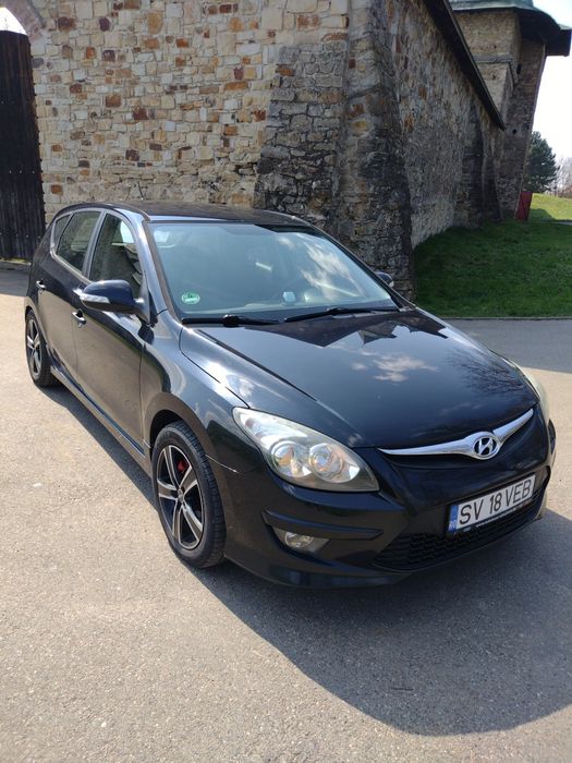HYUNDAI i30 2011