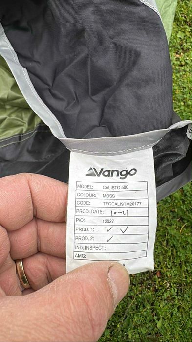 голяма палатка за къмпинг