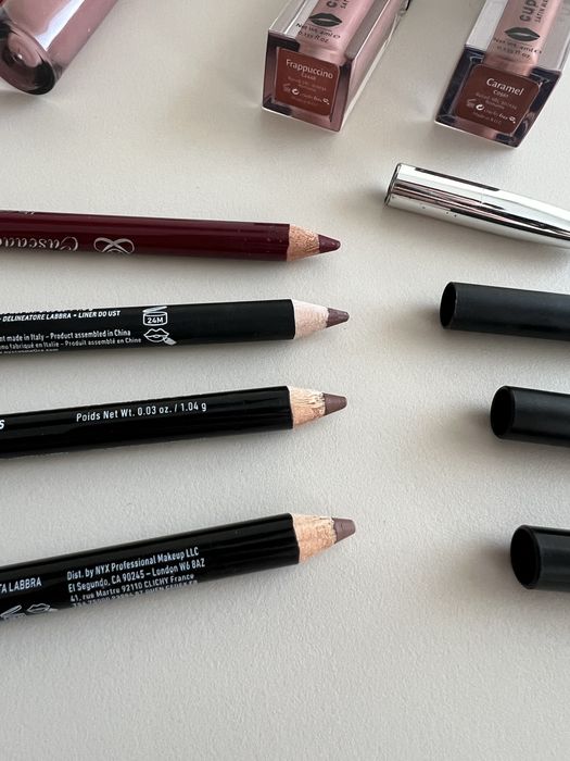 Produse pentru machiaj buze