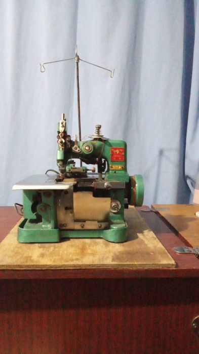 Tikuv mashinasi sotiladi!!!