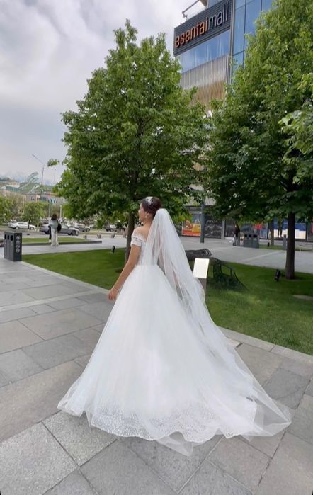 Продается свадебное платье