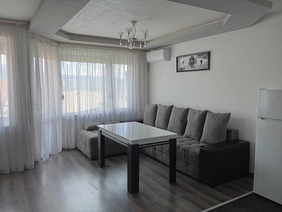 Двустаен апартамент за продажба в кв. Освобождение на гр. Благоевград.