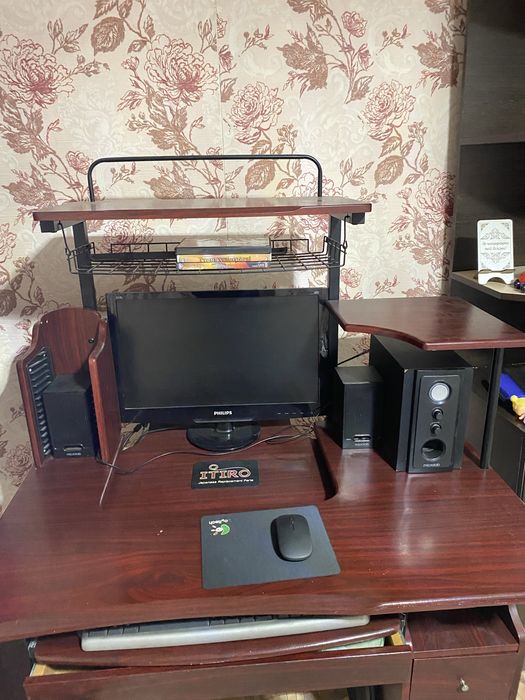 компьютерный стол