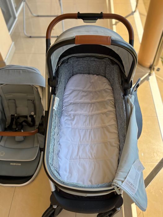 Maxi-Cosi количка - кошче Oria и система Addora 2