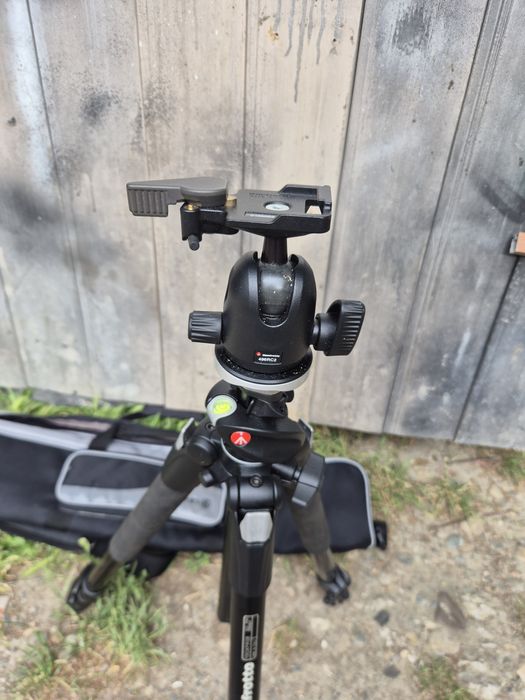 Trepied aparat Foto Manfrotto