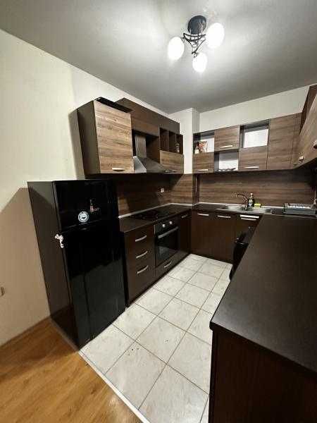 Дава се под наем Тристаен апартамент в Бургас, Зорница - 100 кв.м за 816 € - Снимка #4