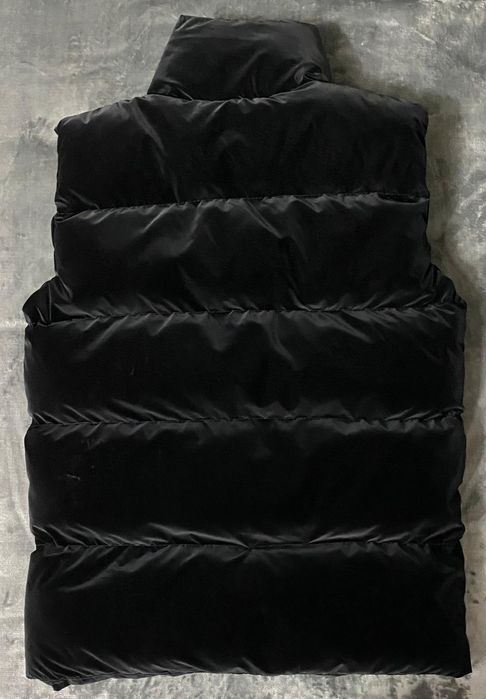 Vând vesta noua de bărbați Burberry