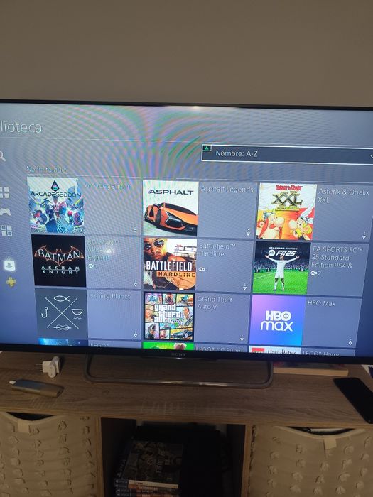 PS4 500G 1 controler și multe jocuri