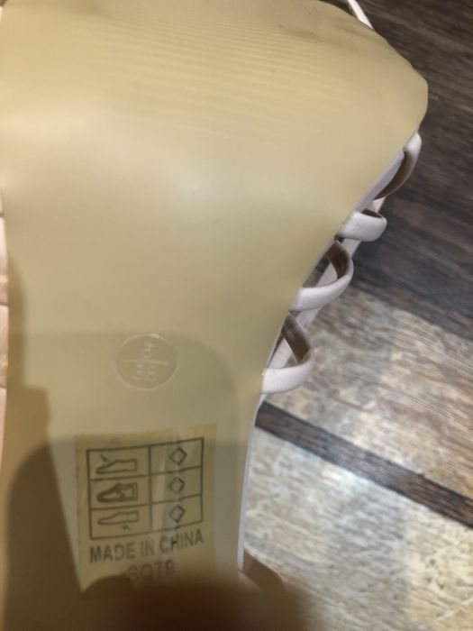 Продам обувь,босоножки